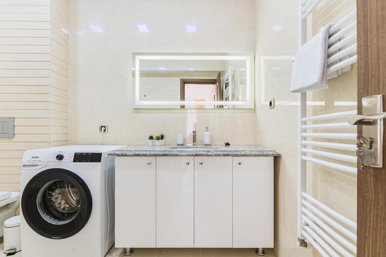 Isaran 2D4E Apartment Braşov Eksteriør billede